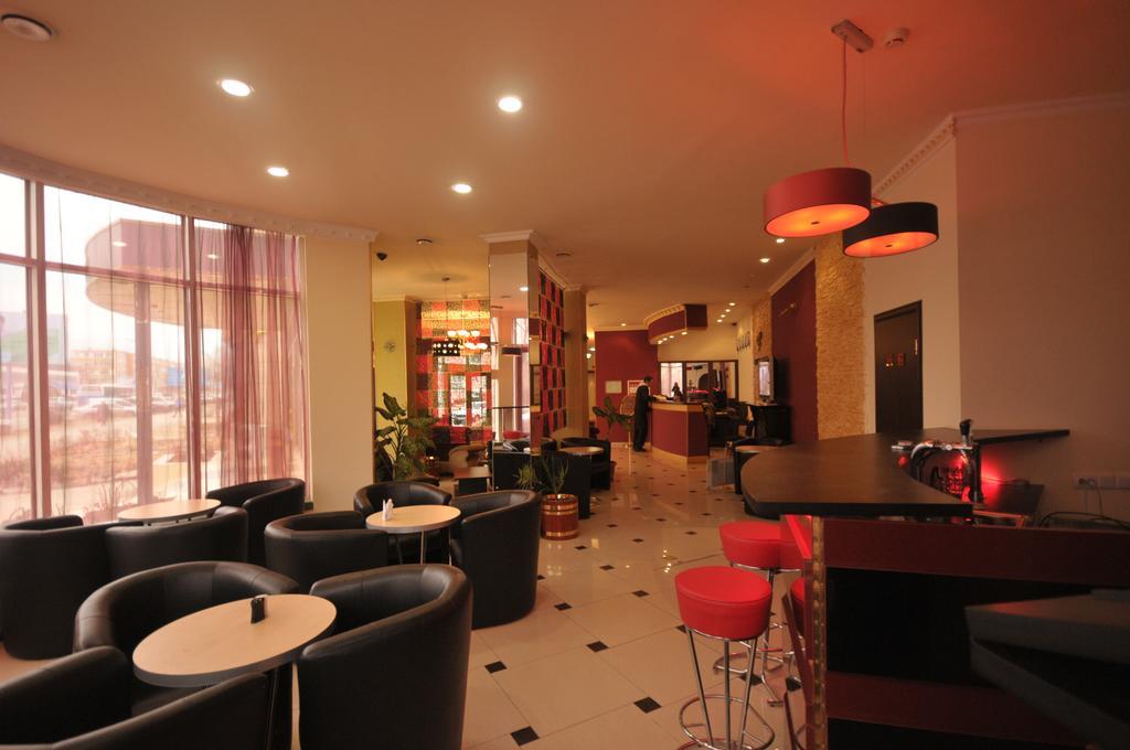 Golden Palace Hotel Aktau Zewnętrze zdjęcie