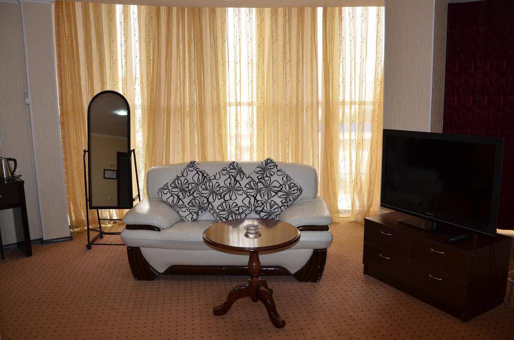 Golden Palace Hotel Aktau Zewnętrze zdjęcie